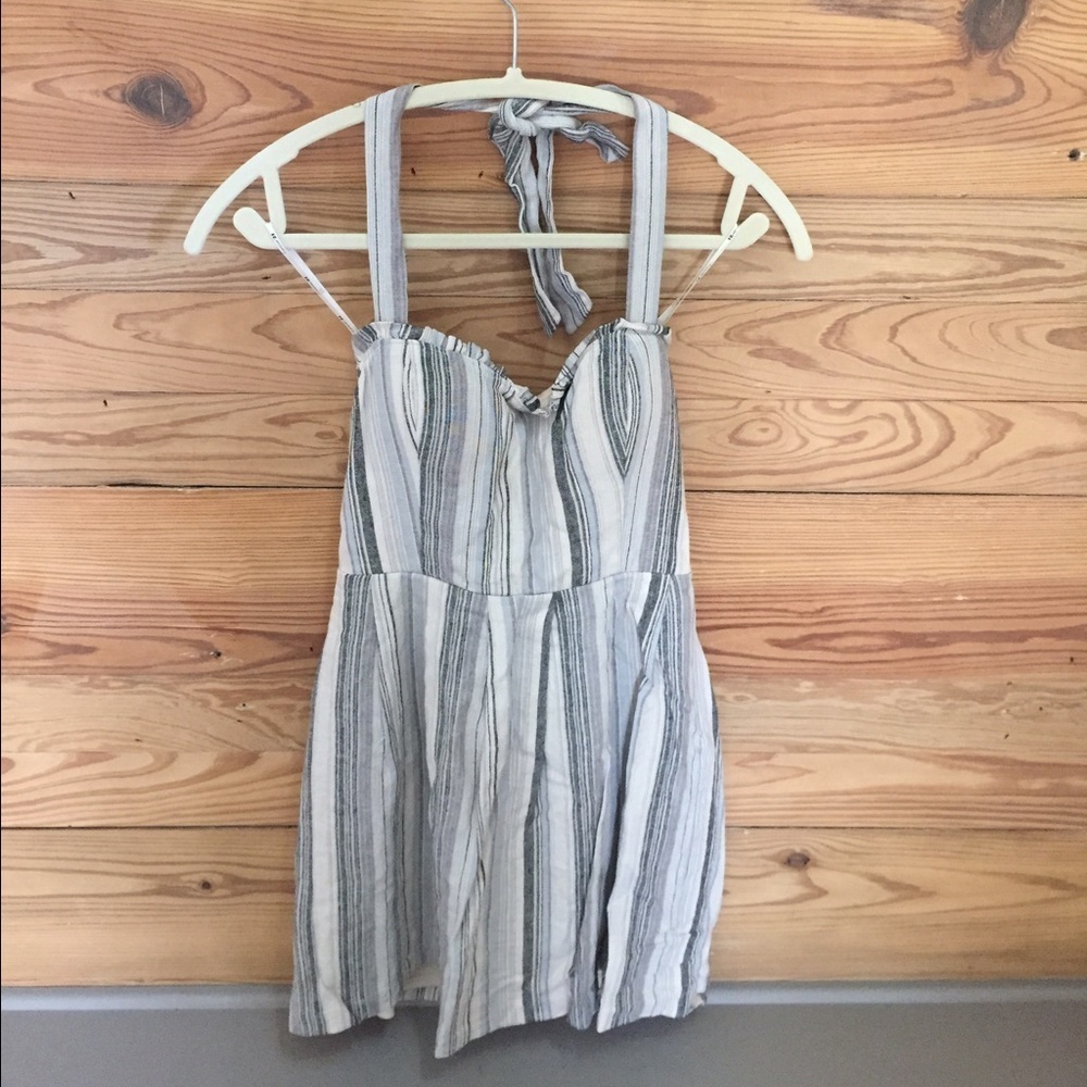 Last Chance👀 Forever 21 Halter Dress Small